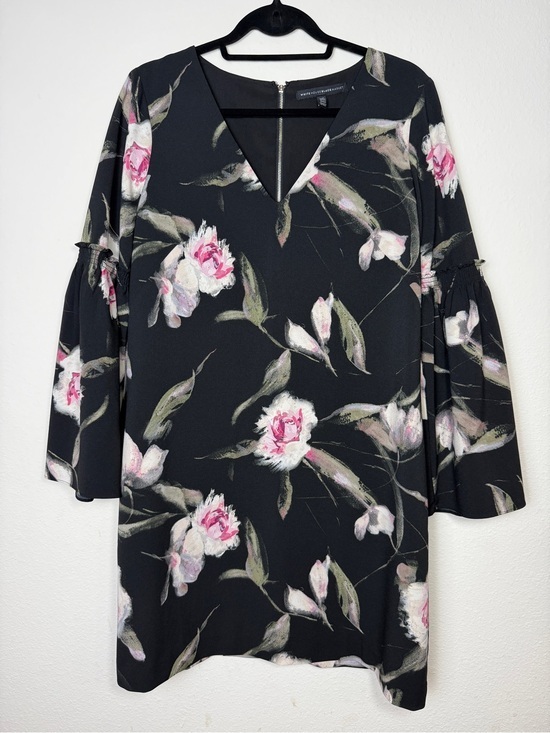 White House Black Market Dresses & Skirts - White House Black Market Floral Dress 14P Black Shift V-Neck Bell Sleeve Petite